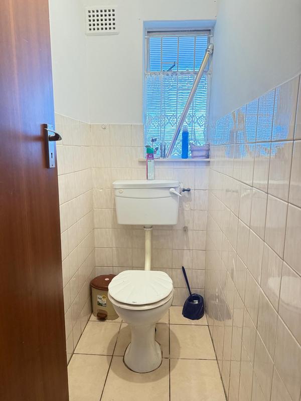 4 Bedroom Property for Sale in Bergzicht Western Cape